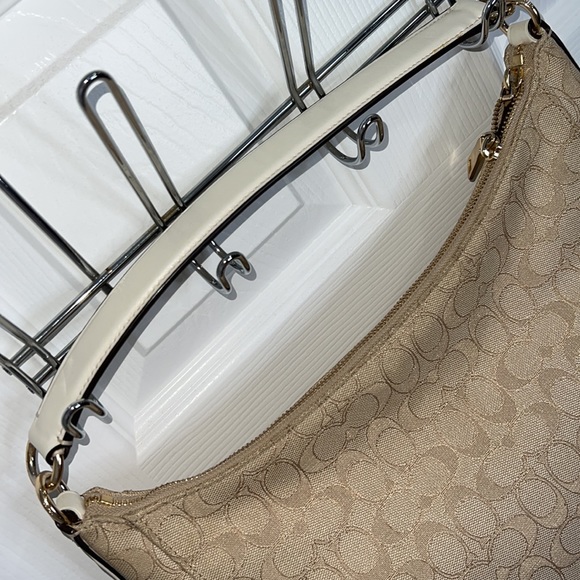 Coach Shoulder Bag - Picture 13 of 17